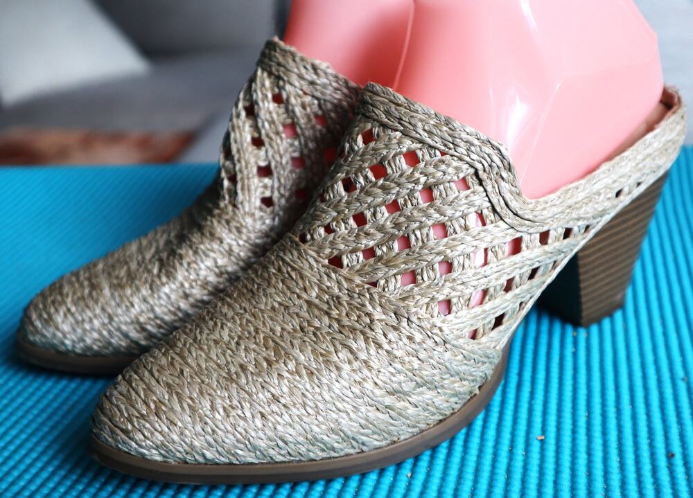 Cato Cream Beige Straw Mules Block Mid Heel Pointed toe Perforated Boho 8W Wide